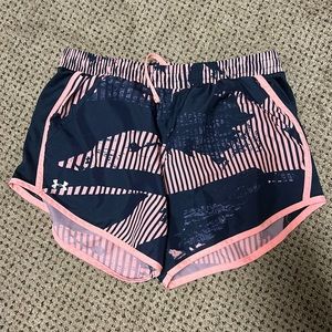 ❗️Under Armour pink and navy running shorts. Size S. GUC❗️